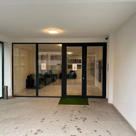 Dominic 2 Beds 1 Sofa Parking Pool Apartament By Alezzi Nord10 Apartment Navodari Exterior photo