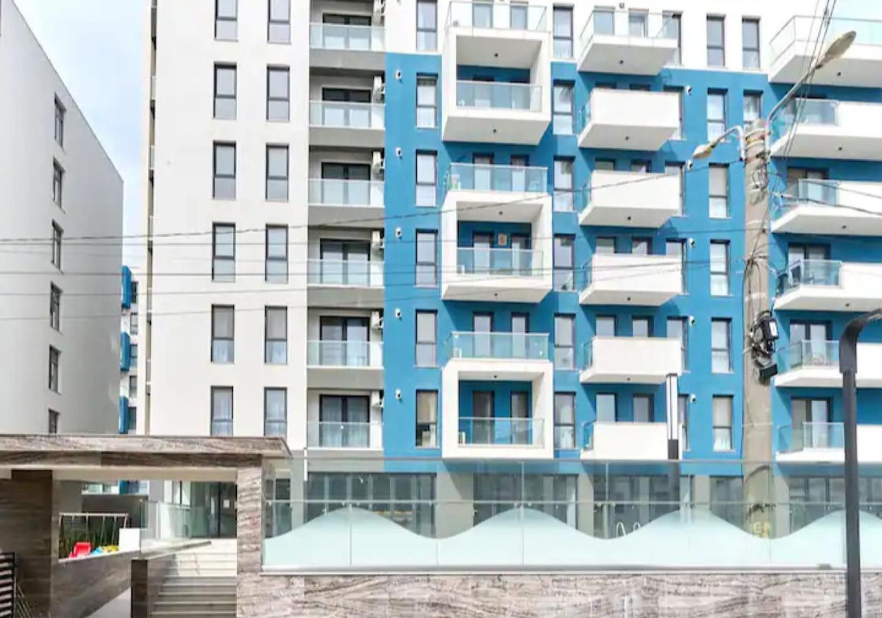 Dominic 2 Beds 1 Sofa Parking Pool Apartament By Alezzi Nord10 Apartment Navodari Exterior photo