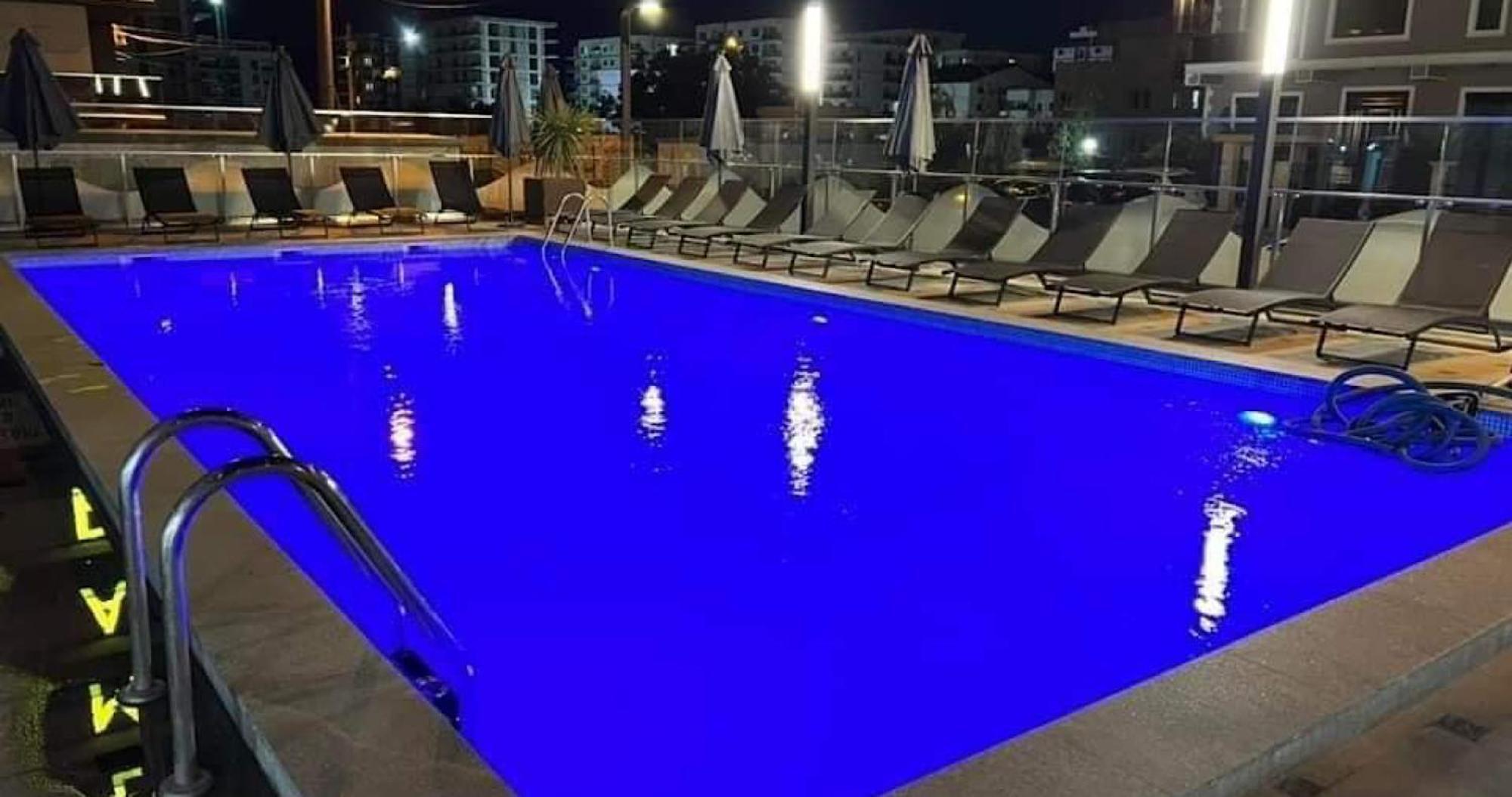 Dominic 2 Beds 1 Sofa Parking Pool Apartament By Alezzi Nord10 Apartment Navodari Exterior photo